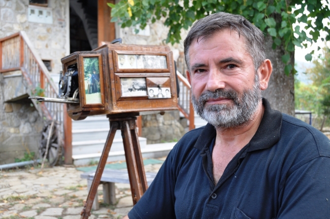 Baba yadigarı fotoğraf makinasıyla geçmişin izlerini canlı tutuyor